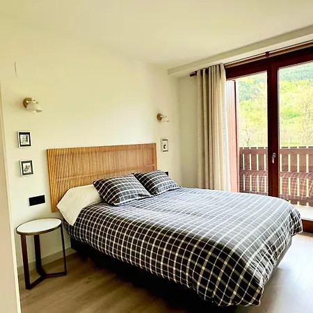 아파트 Bpirineos-besurta *