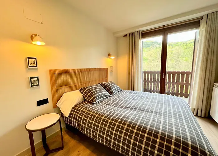 Bpirineos-besurta Lejlighed